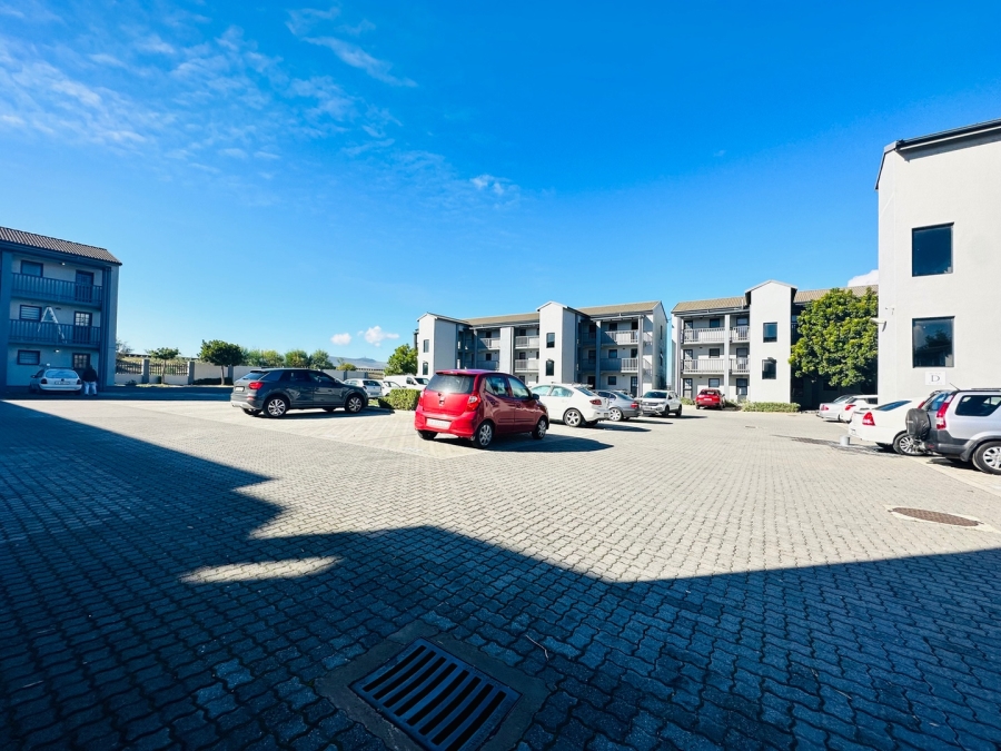 2 Bedroom Property for Sale in Parklands Western Cape